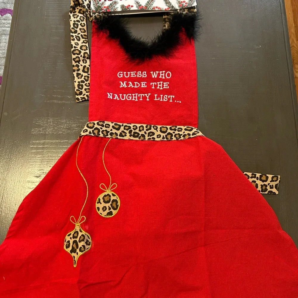 TIS THE SEASON brand new Red and Leopard Print women’s Apron Christmas